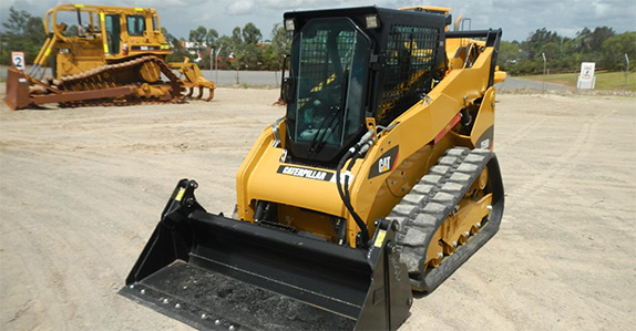 Skid steer loader inspection tips from Ritchie Bros. and IronPlanet. Skid steer loader inspection tips from Ritchie Bros. and IronPlanet.