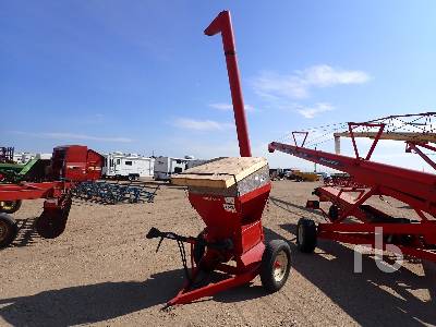 Farm King Y180 Roller Mill رقم القطعة7343 Ritchie Bros Auctioneers